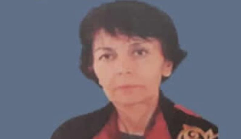 Profesör evinde ölü bulundu