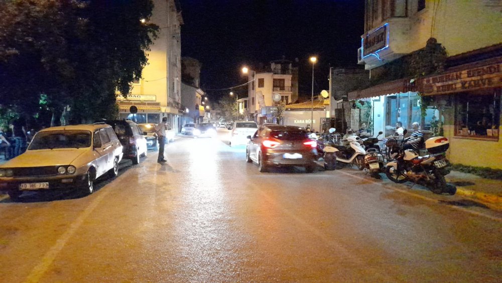 Sındırgı'da 4 büyüklüğünde deprem