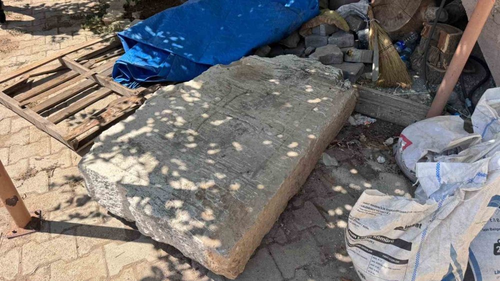 Konya'da bina tadilatı sırasında bulundu! Normal taş sanıldı ama gerçek başka çıktı