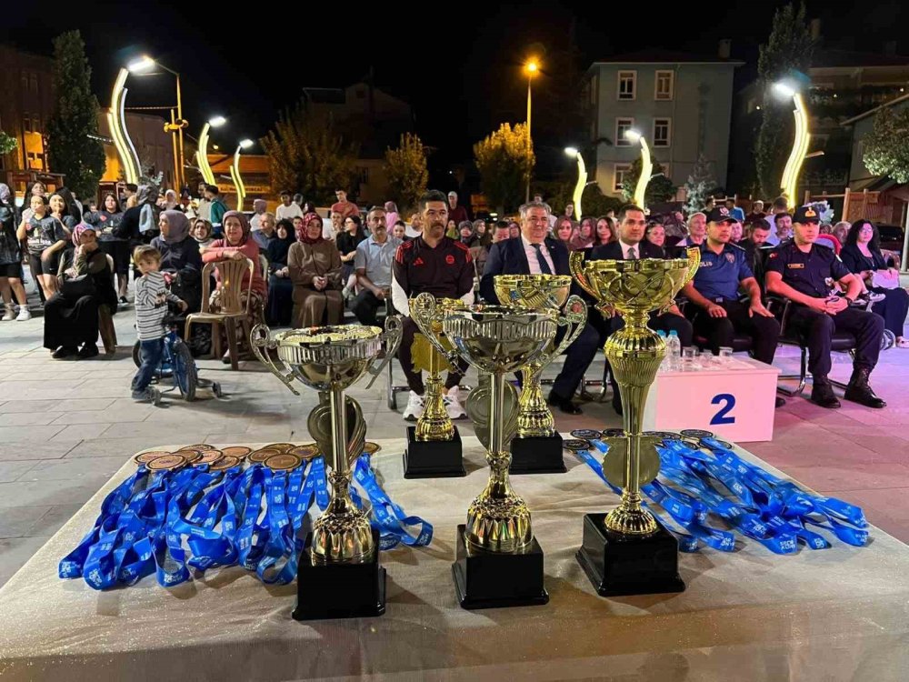 "Spor Konya Yaz Olimpiyatları" ilçelerine iki kupa kazandılar