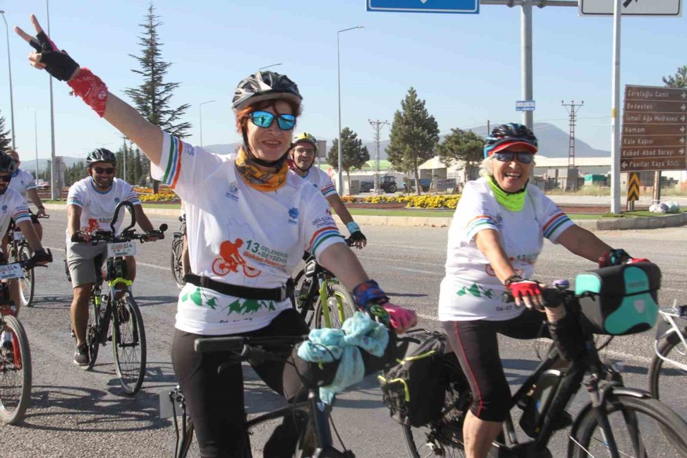 Bisiklet tutkunları, Konya'daki festivalde buluştu