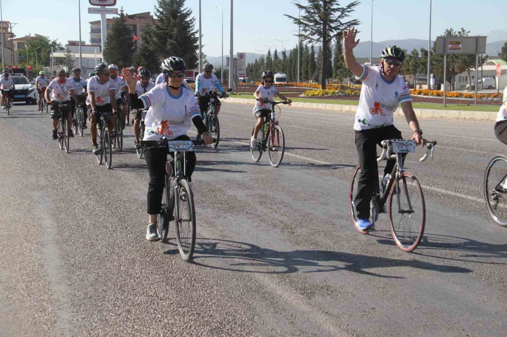 Bisiklet tutkunları, Konya'daki festivalde buluştu