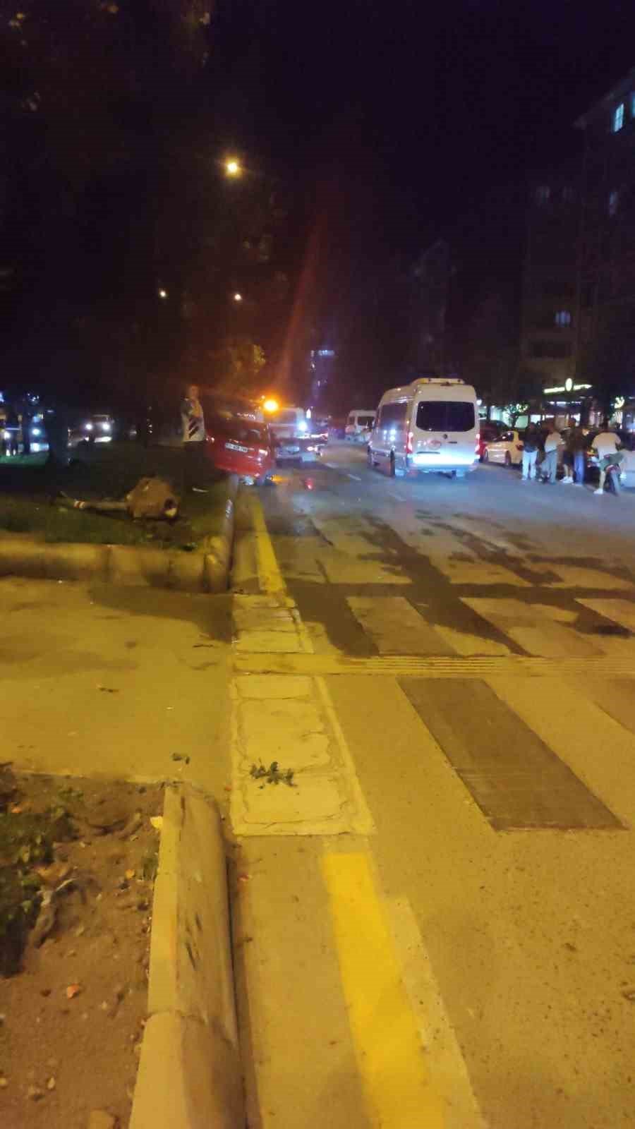 Alkollü sürücü yayalara çarptı: 1 ölü, 1’i ağır 2 yaralı