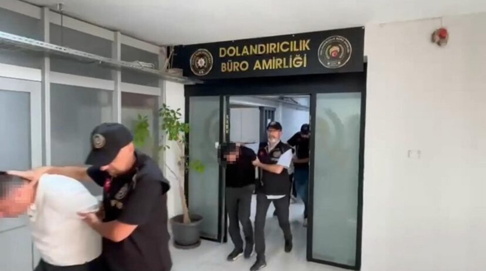 Bankacı kılıklı dolandırıcılara dev operasyon: 53 tutuklama