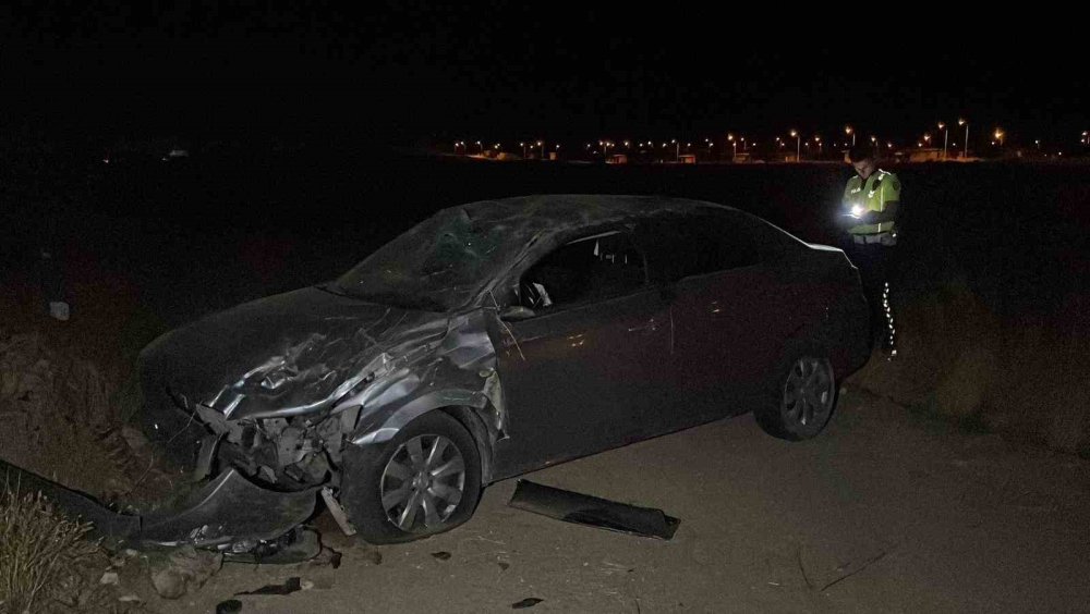 Karaman-Konya kara yolunda otomobil takla attı