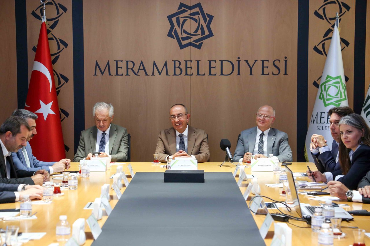 bursa-belediye-baskanlari-tecrube-paylasimi-icin-meramda-2.jpg