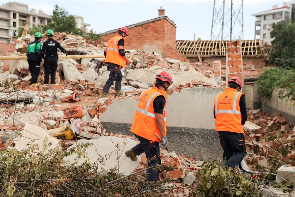 Konya'da 5,9 büyüklüğünde deprem tatbikatı yapıldı