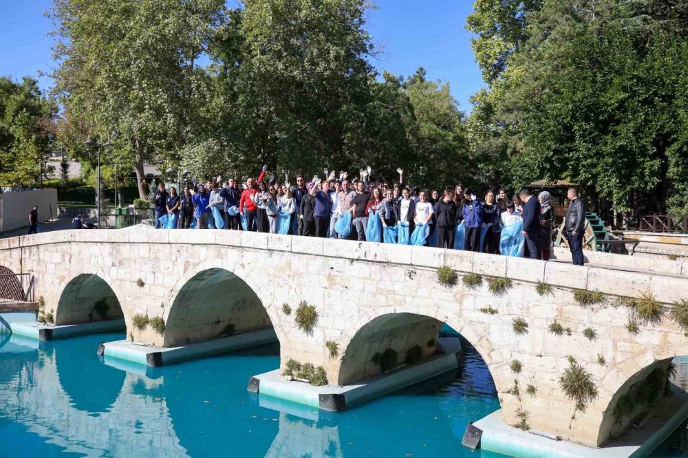 Meram’da anlamlı etkinliğe gençler yoğun ilgi gösterdi