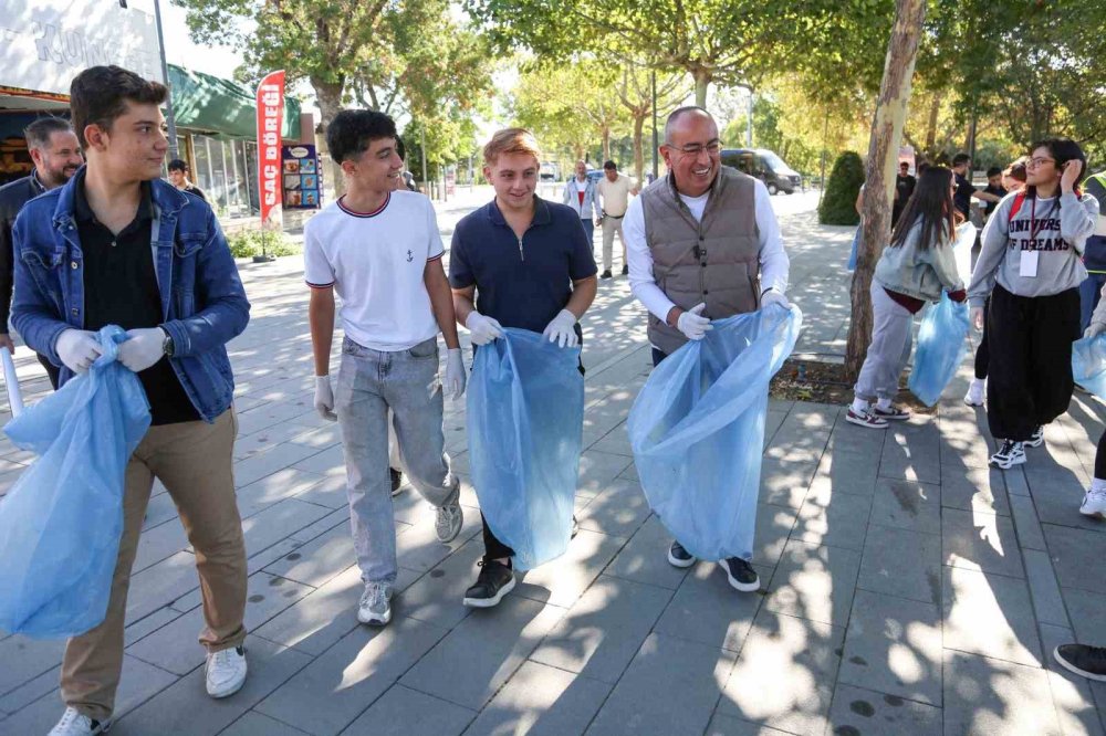 Meram’da anlamlı etkinliğe gençler yoğun ilgi gösterdi