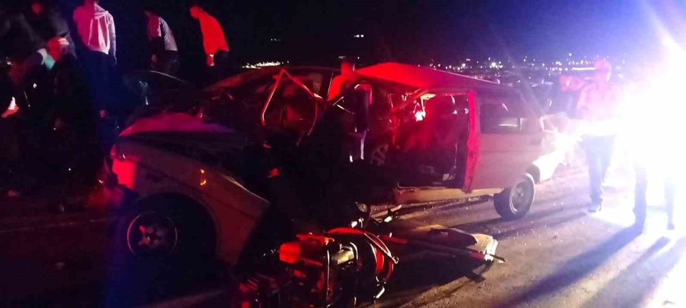 Korkutan kaza: 2’si ağır 4 yaralı