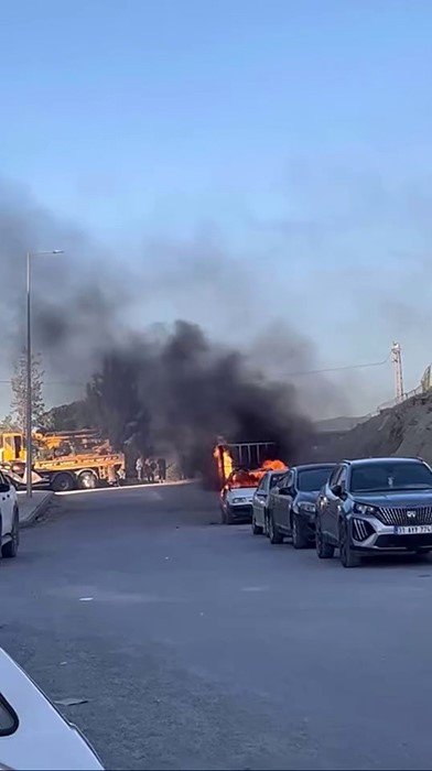 Park halinde alevlere teslim oldu