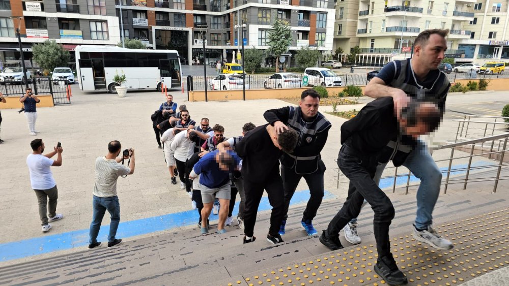 Şehit ailesini dolandırdılar