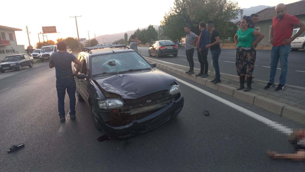 Otomobilin çarptığı yaya öldü