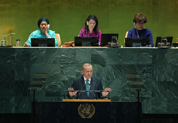 cumhurbaskani-erdogan-birlesmis-milletler-genel-kurul-salonunda-katilimcilara-hitap-etti-3.jpg