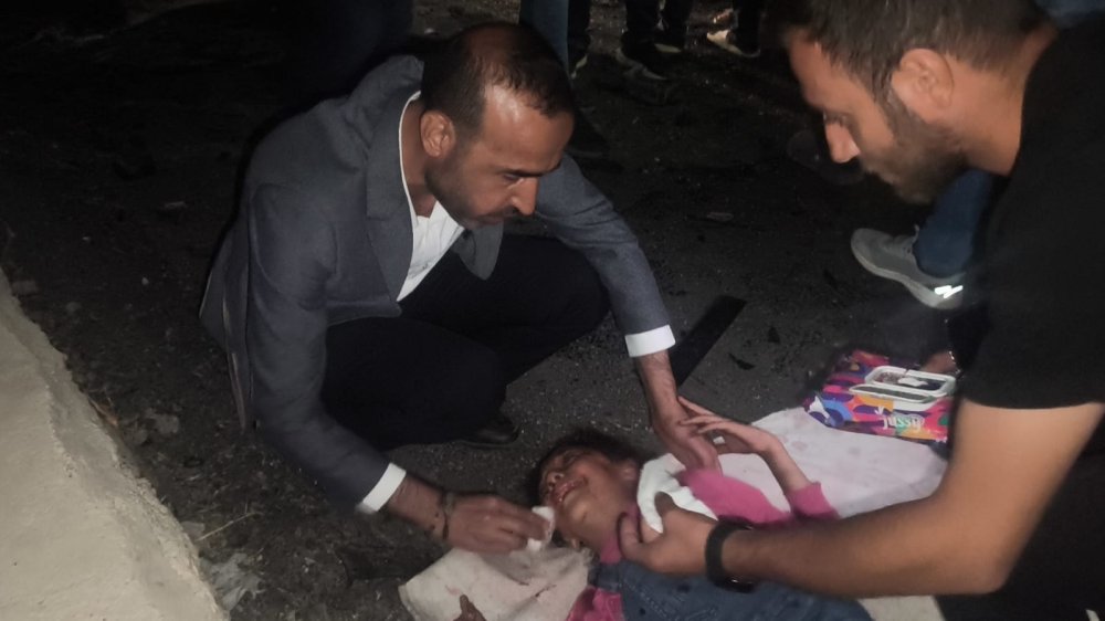 Hafif ticari araçlar çarpıştı: 1 ölü, 5 yaralı