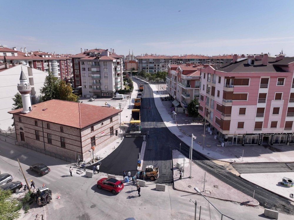 Konya'daki bu caddede asfalt çalışmaları tamamladı