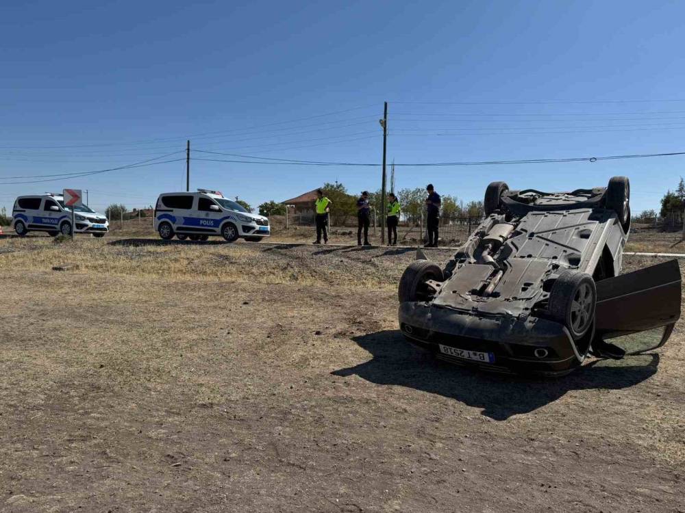 Konya’da otomobil şarampole devrildi: 4 yaralı