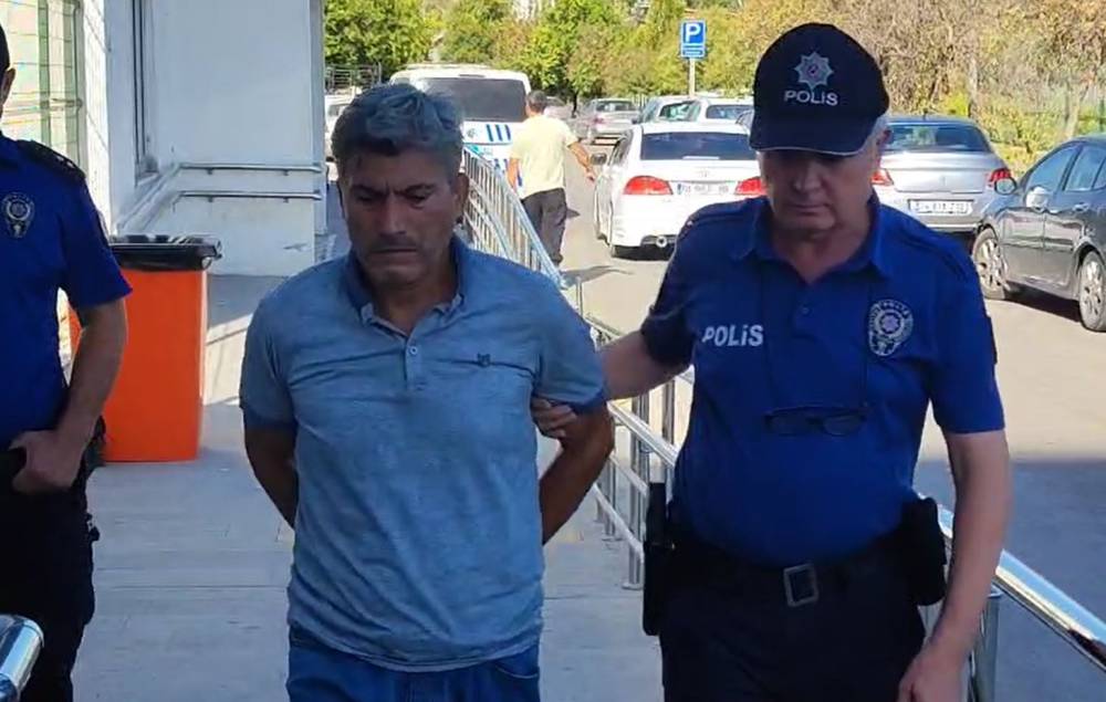 Otomobilin altında kalıp öldü... Taziye için oraya gelmişler