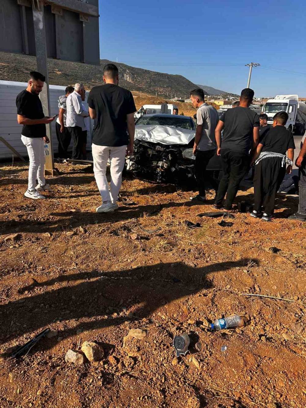 Otomobil ile minibüs çarpıştı: 5 yaralı