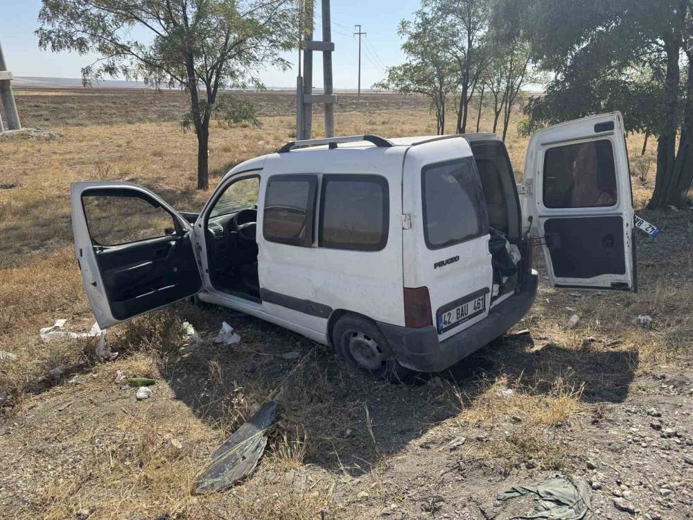 Ankara-Konya Kara yolu Dinek Kavşağı yakınlarında kaza