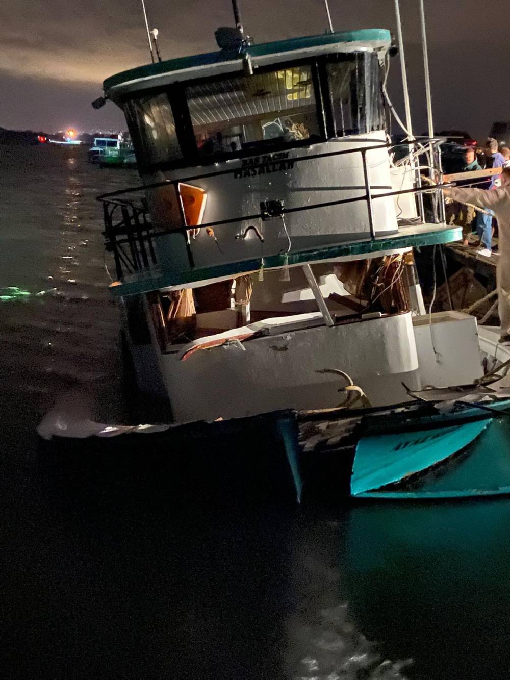 Balıkçı teknesinde patlama: 4 yaralı