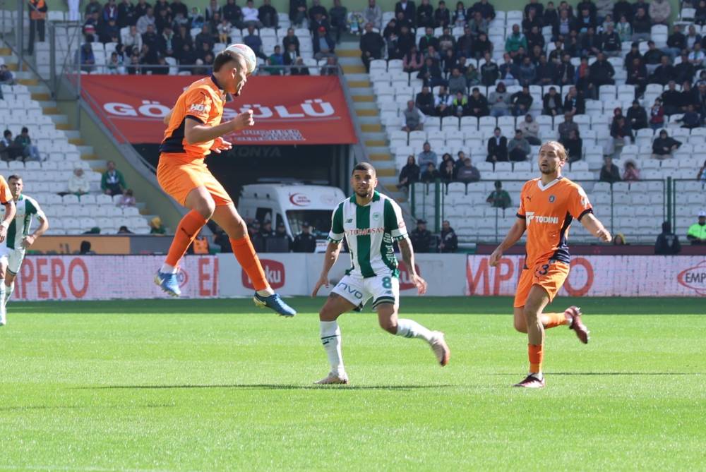 konyaspor-basaksehir-futbol-kulubu-1.jpg