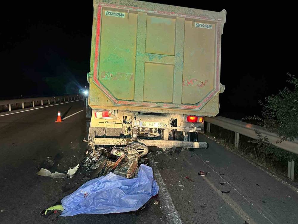 Motosiklet sürücüsünün feci ölümü