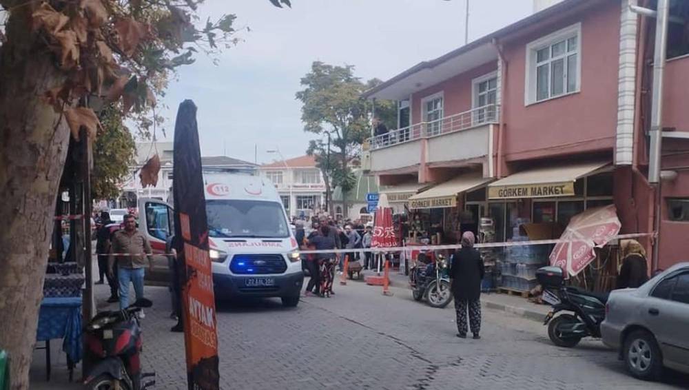 Baba-oğul tarafından kıraathanede vurularak öldürüldü