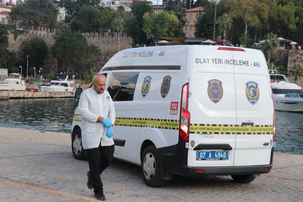 Denizde cesedi bulunan gencin kimliği parmak iziyle belirlendi