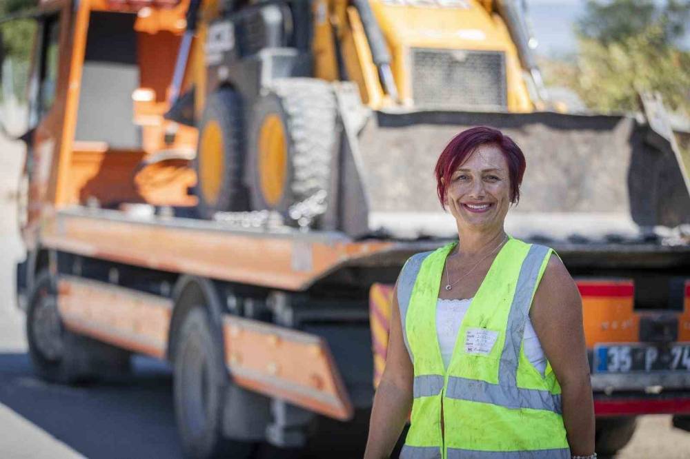 Kadın çekici operatörü tabuları yıktı