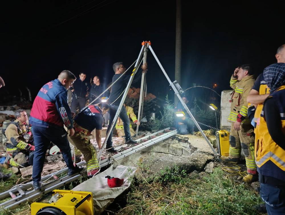 3 gündür kayıp olarak aranıyordu, 30 metrelik kuyuda ölü bulundu
