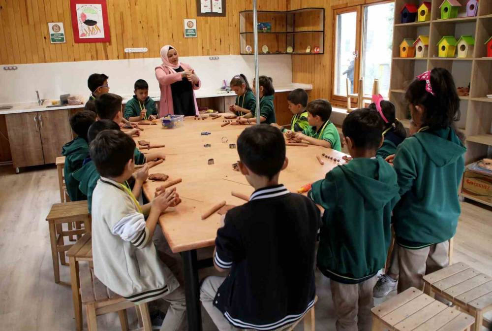 Konya'daki okulda yeni dönem... 16 bin öğrenci faydalanacak