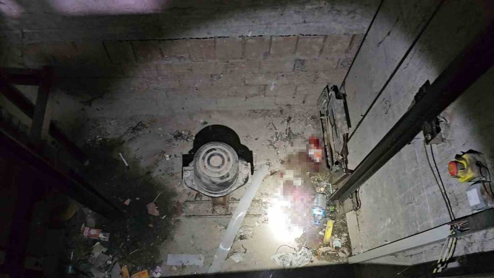 Asansör boşluğuna düşen usta hayatını kaybetti