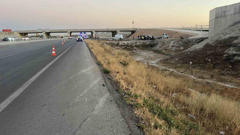 Konya’da yol kenarına uçan otomobilin sürücüsü hayatını kaybetti