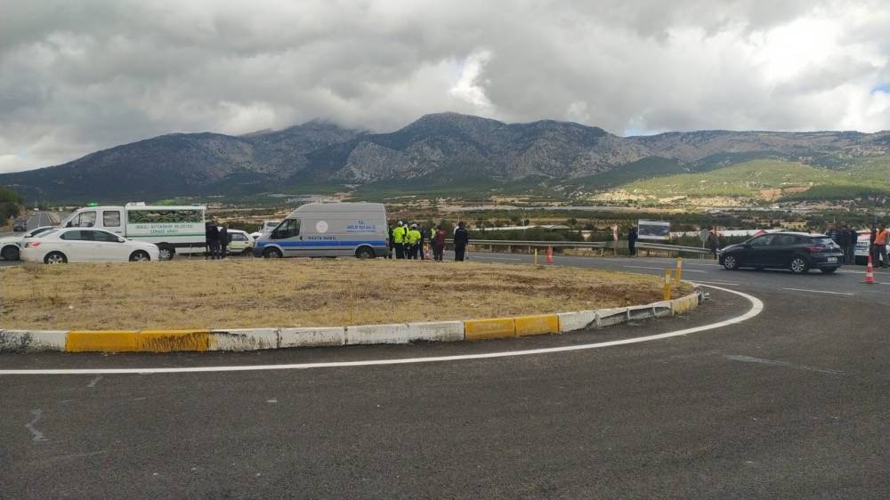 Kontrolsüz kavşakta ölümlü kaza