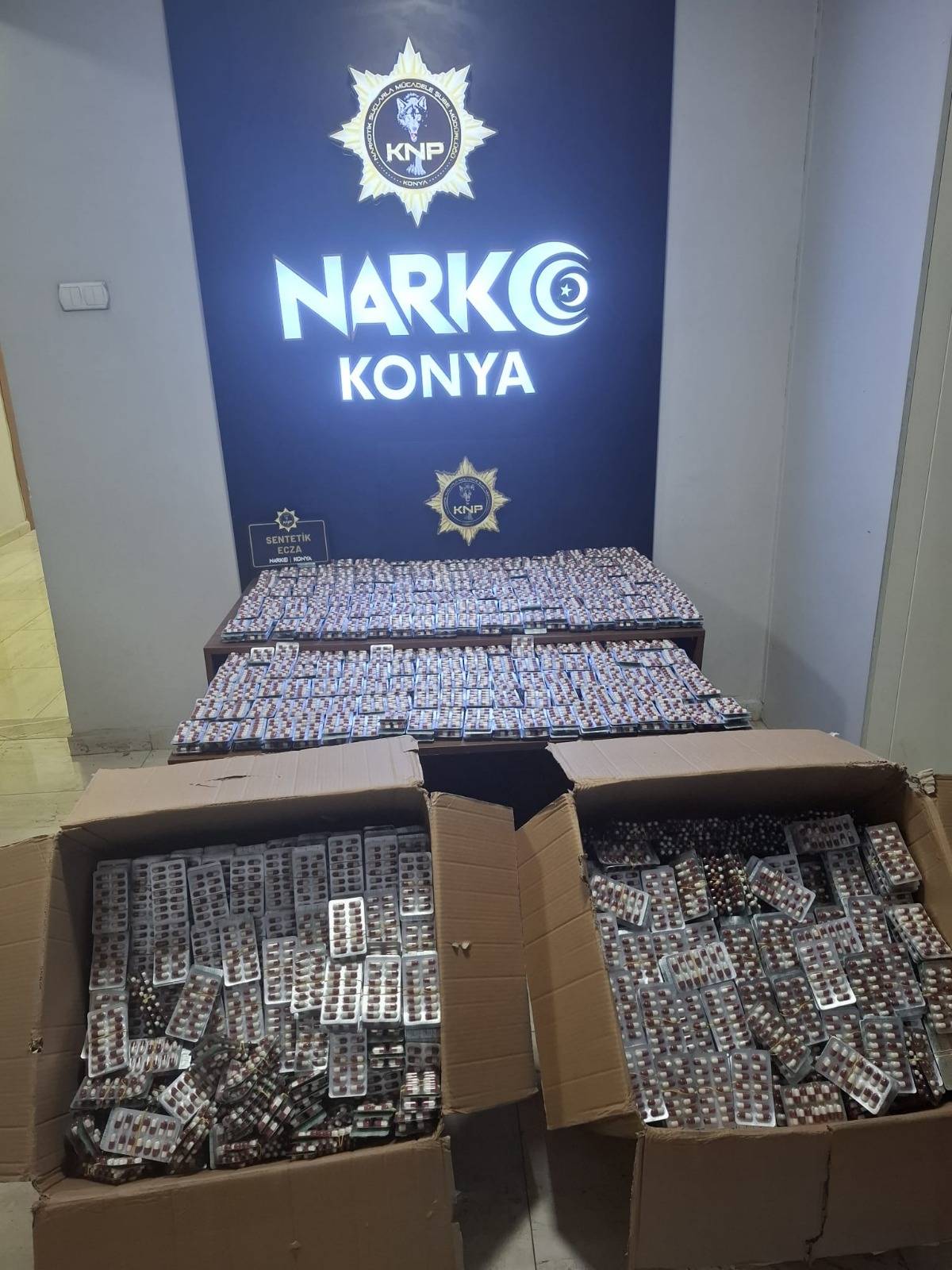 konyada-zehir-tacirlerine-buyuk-darbe-282-kisi-tutuklandi-3.jpeg