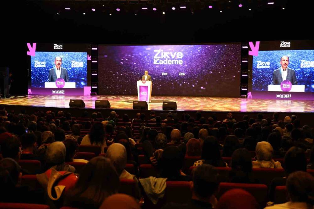 Konya'da "Kademe Kariyer Zirvesi" yapıldı