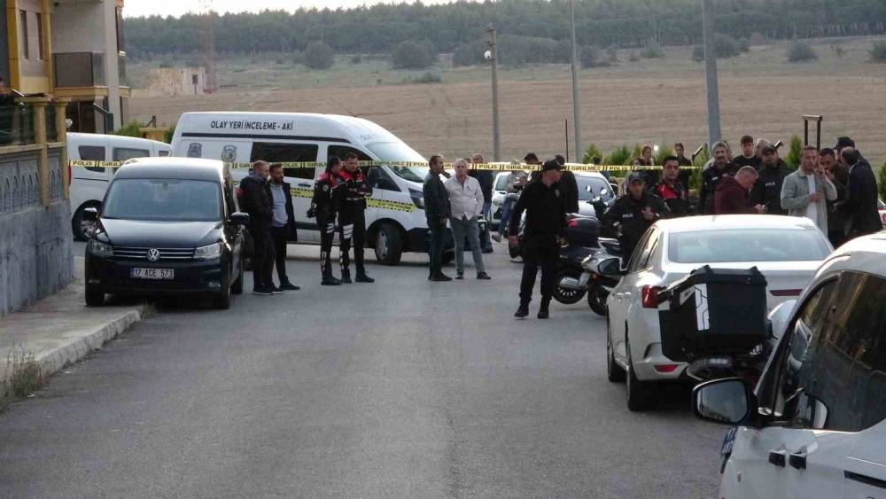 Çocuklar kavga edince babalar birbirine girdi: 1 ölü