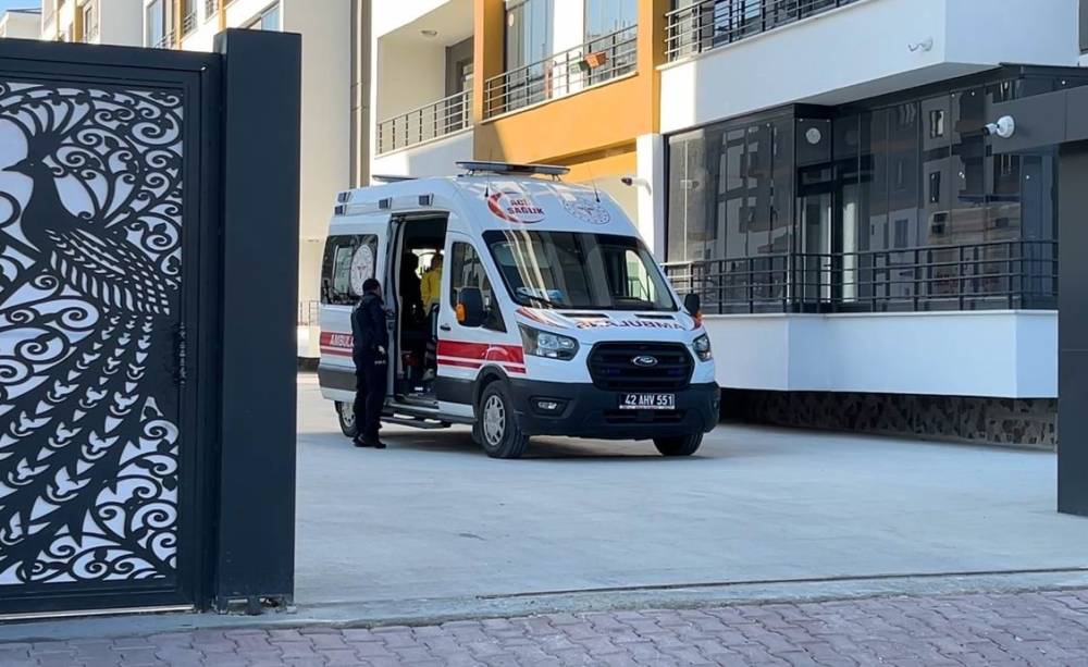 Yer Konya... Silahla oynarken kendini vurdu