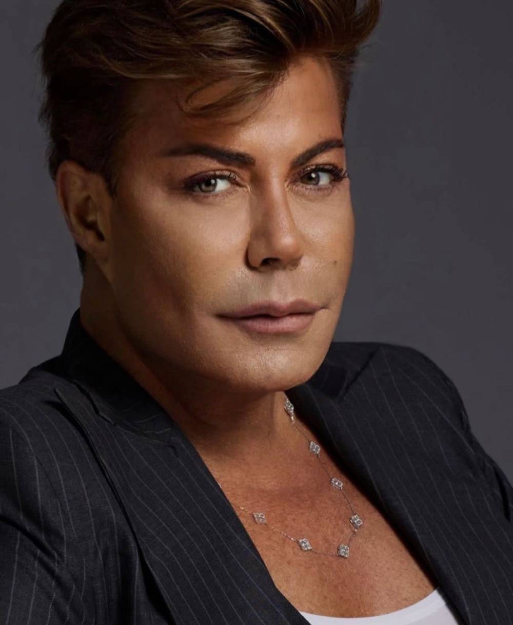 İstanbul - Şarkıcı Fatih Ürek kalp krizi geçirdi