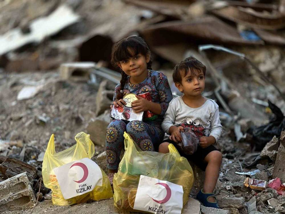 Kızılay Gazze’de gıda yardımlarını sürdürüyor