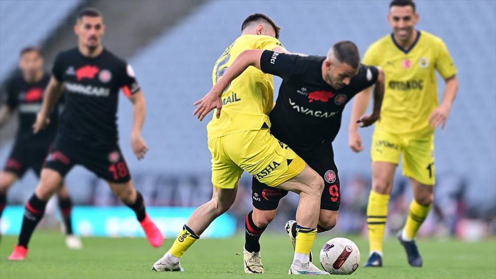 Fenerbahçe ile Fatih Karagümrük ligde 17. randevuda