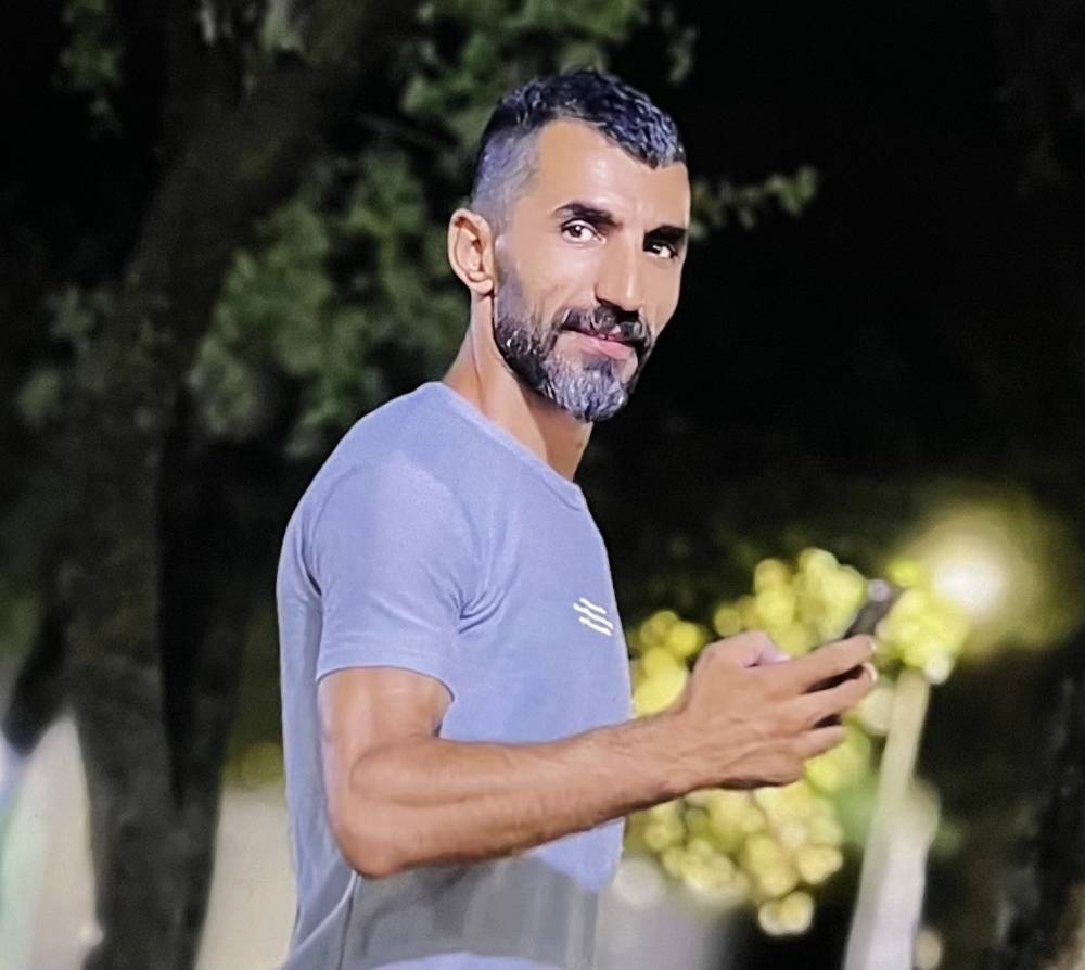 Göçük altında hayatını kaybeden iki kardeşin yakınları hastaneye akın etti