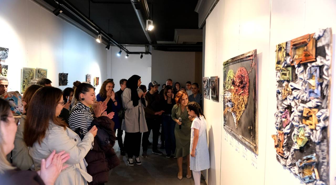 medas-sanat-galerisi-yeni-bir-sergiye-ev-sahipligi-yapiyor-6.jpeg