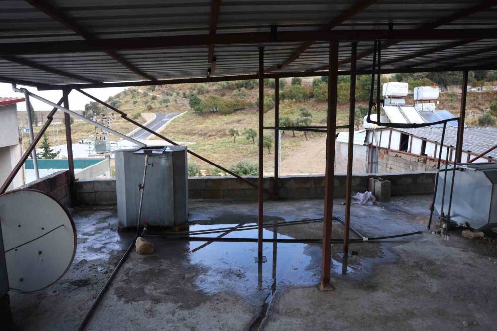 Yağmur suyunu evde kullanıyor! Medyada ilgi odağı oldu