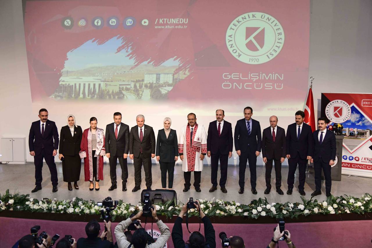 konya-teknik-universitesinde-20252026-akademik-yili-bakan-goktasin-katilimiyla-acildi-09.jpg