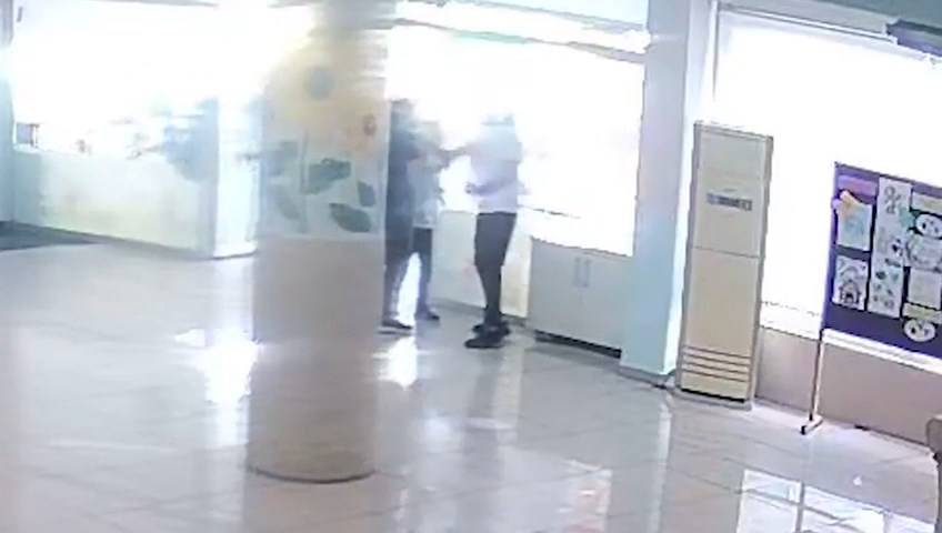 Öğretmene tokat atan veli tutuklandı