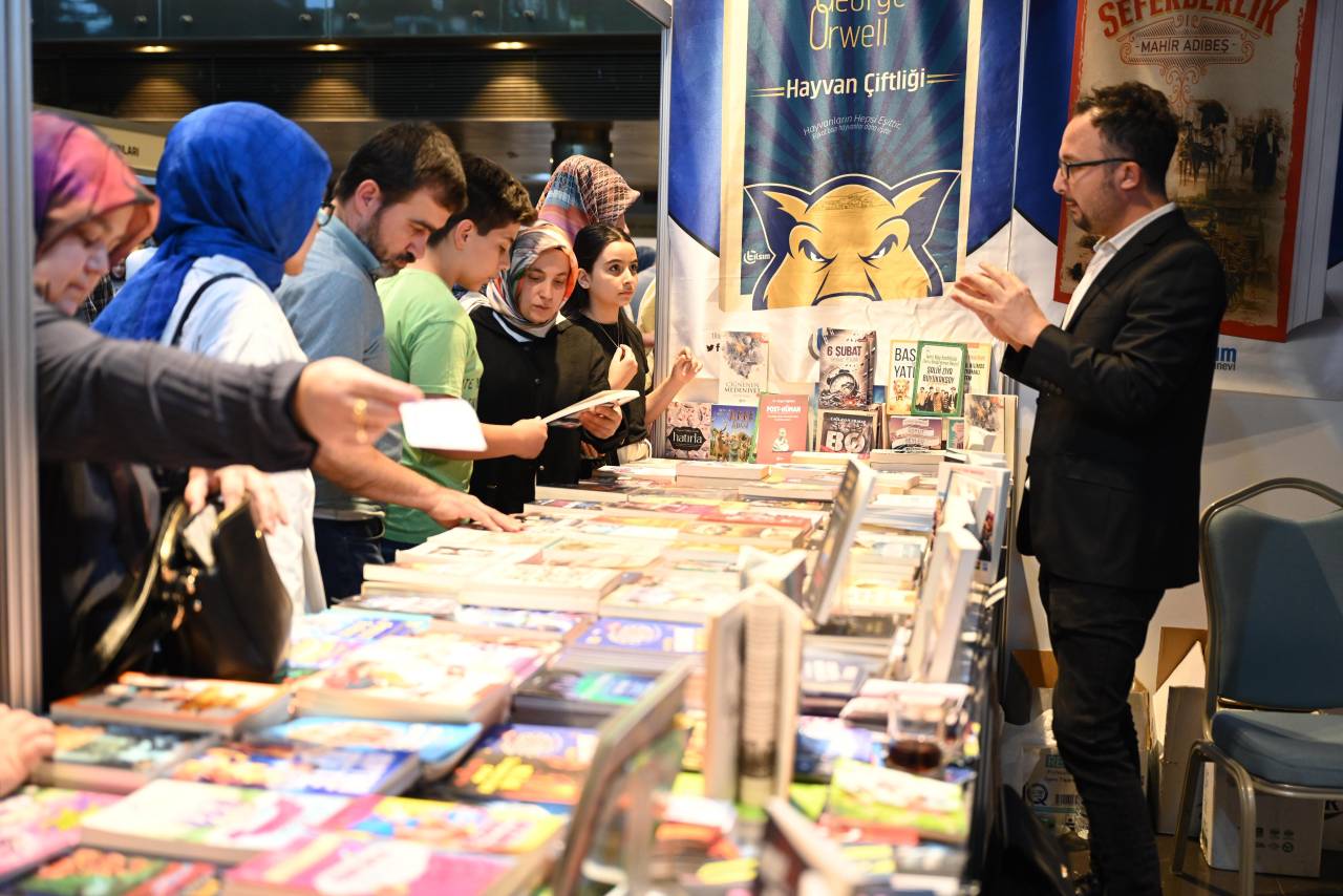 12-konya-kitap-gunleri-2.jpg
