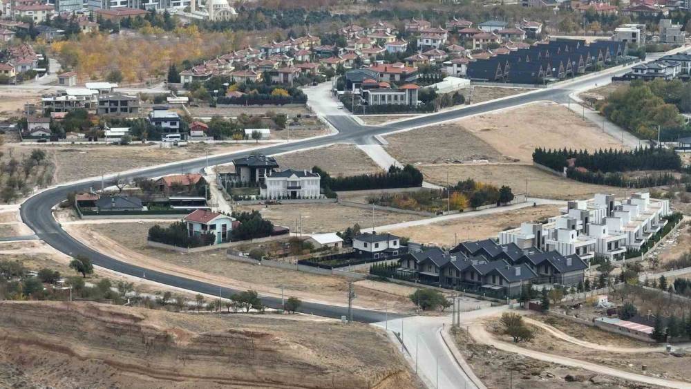 Konya'da bu sokaklar sıcak asfalta kavuştu