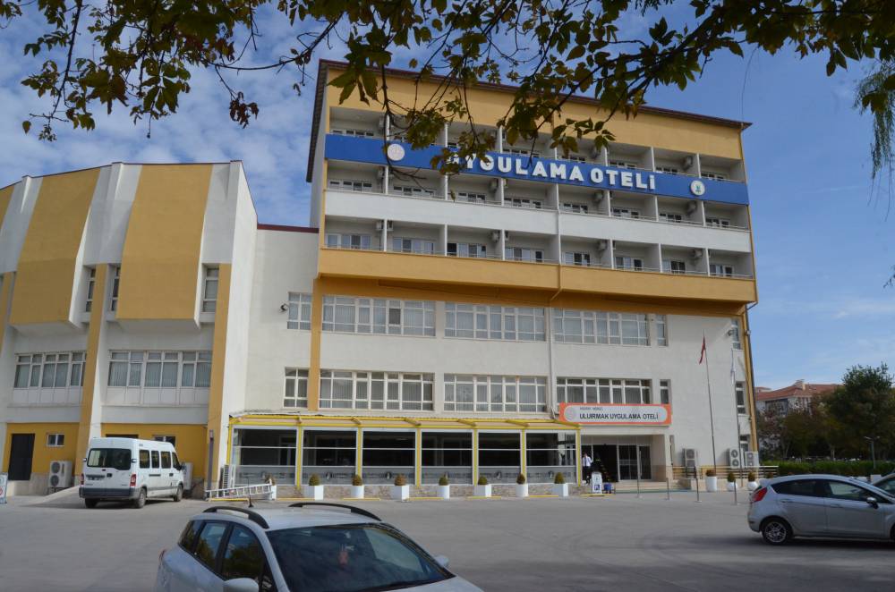 Yemek firması gibi okul; 9 ayda 40 milyon lira ciro yaptılar